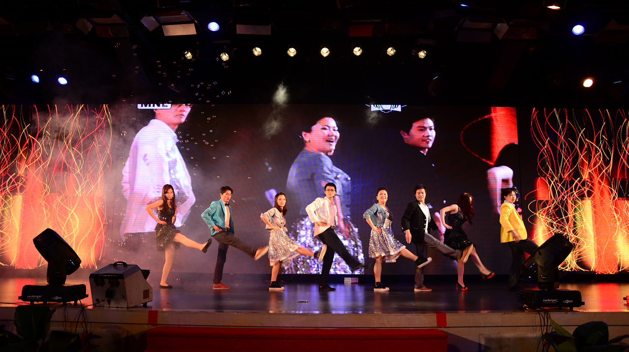 “實(shí)干闖未來”金雅福集團(tuán)2013新年晚會(huì)